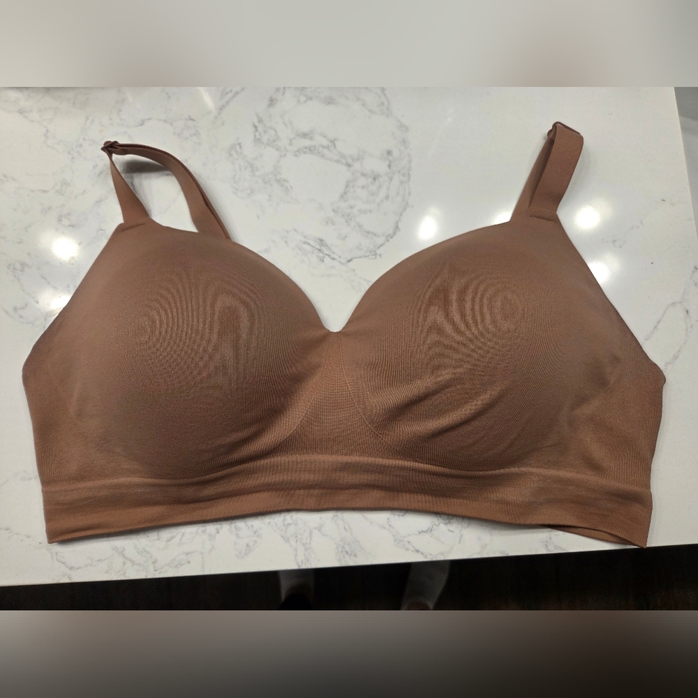 Seamless Tan Bra